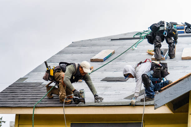 Professional Gutter Installation technician working in Harmon, IL